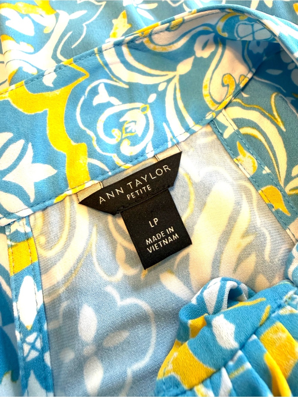 Ann Taylor Blue Yellow Tile Halter Top Blouse Petite Large Amalfi Resort Cruise - Picture 7 of 13